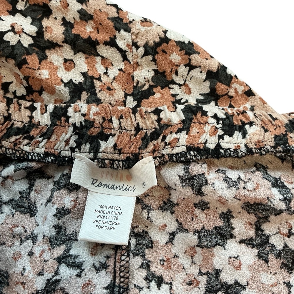 NWOT Urban Romantics Black Pink Floral Wrap Skirt Size Small - Picture 6 of 10